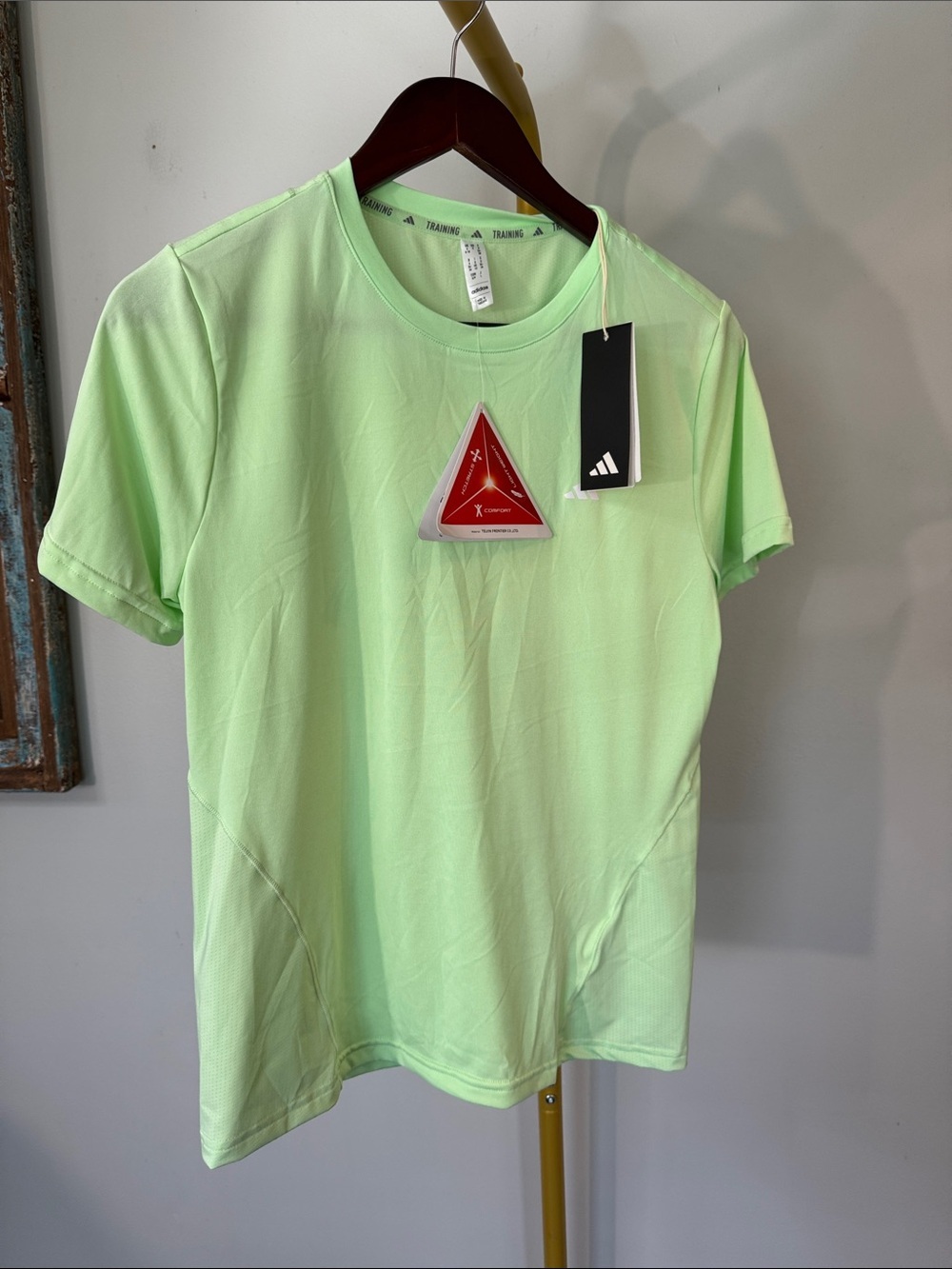 adidas Men’s Neon Green deltapeak Short Sleeve Training Tee NWT S
